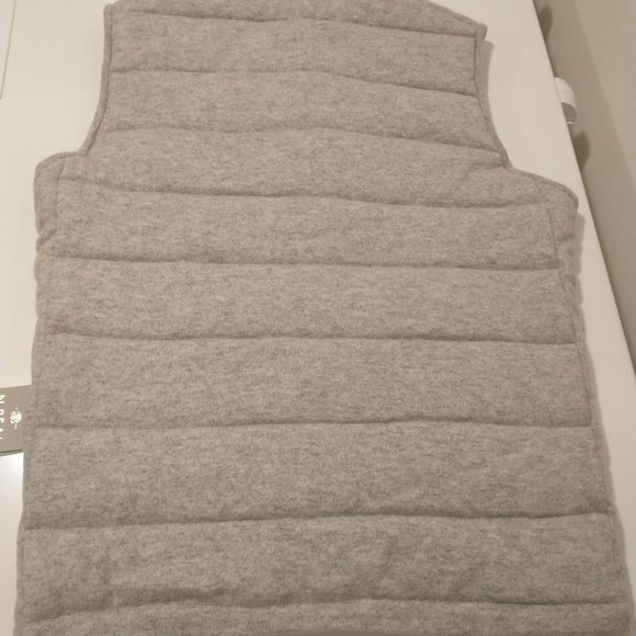 Organic Cashmere Vest - Picture 8 of 9